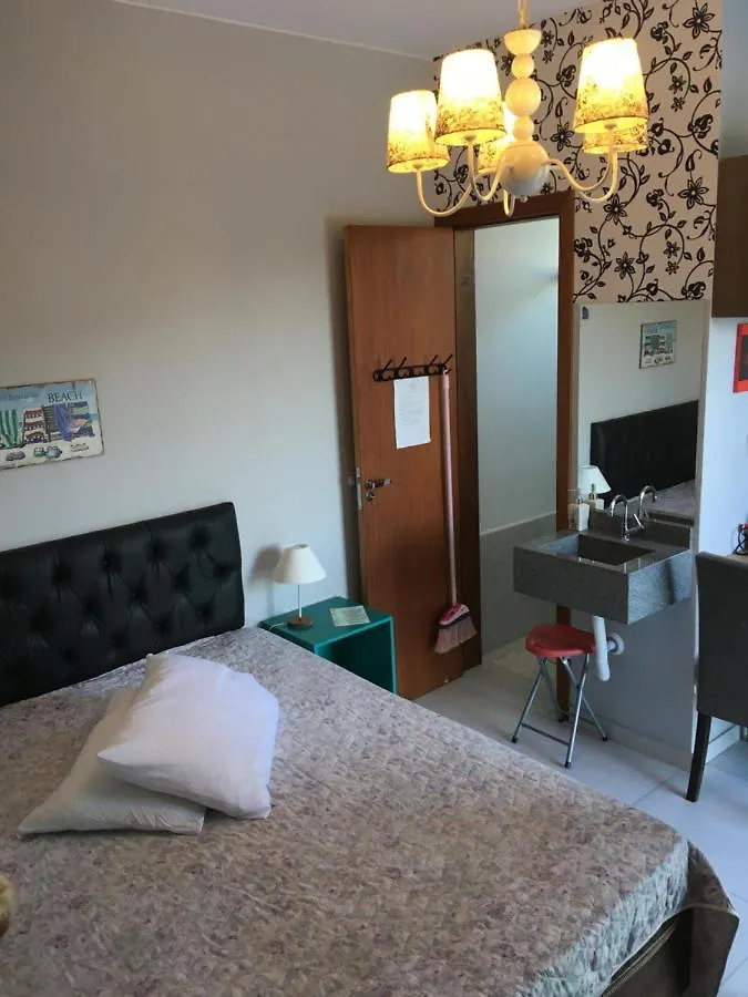 Residencial Villa Das Flores Pinheira Homestay